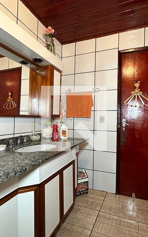 Casa à venda com 150m², 3 quartos e 2 vagasBanheiro