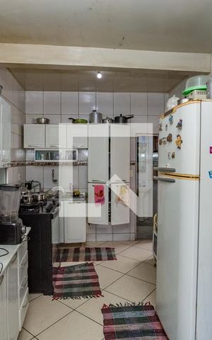 Casa à venda com 260m², 7 quartos e 4 vagas Casa à venda com 260m², 7 quartos e 4 vagasCozinha