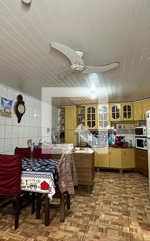 Casa à venda com 140m², 3 quartos e 2 vagasCozinha