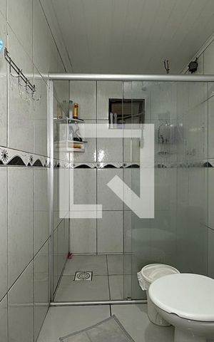 Casa à venda com 140m², 3 quartos e 2 vagasBanheiro