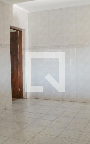 Casa para alugar com 180m², 3 quartos e 1 vaga Casa para alugar com 180m², 3 quartos e 1 vagaCozinha