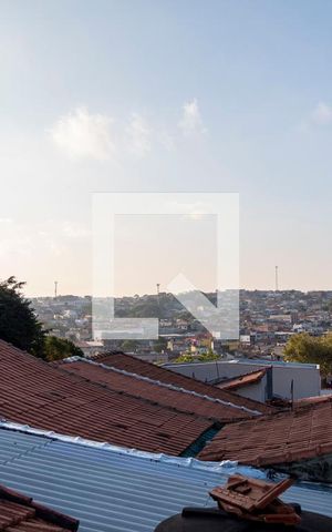 Casa à venda com 220m², 4 quartos e 2 vagasVaral