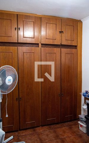 Casa à venda com 220m², 4 quartos e 2 vagasQuarto 4
