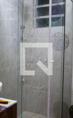 Casa à venda com 220m², 4 quartos e 2 vagasBanheiro 2