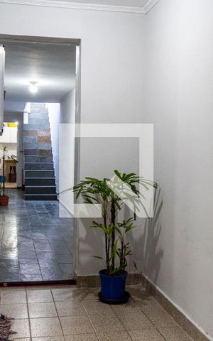 Casa à venda com 220m², 4 quartos e 2 vagasGaragem