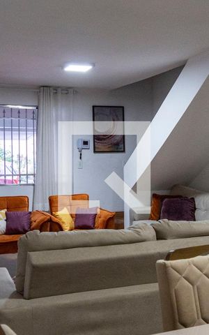 Casa à venda com 220m², 4 quartos e 2 vagasSala
