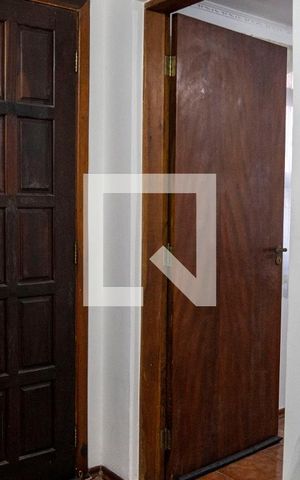 Casa à venda com 220m², 4 quartos e 2 vagasQuarto 4