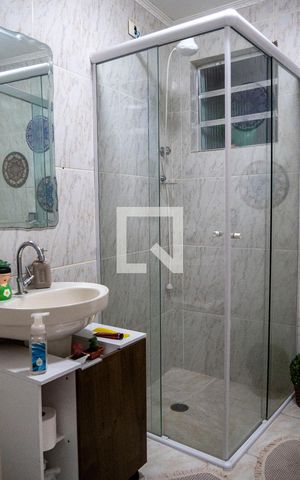 Casa à venda com 220m², 4 quartos e 2 vagasBanheiro 2