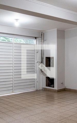 Casa à venda com 220m², 4 quartos e 2 vagasGaragem