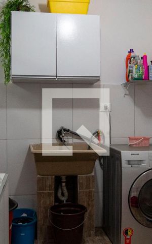 Casa à venda com 220m², 4 quartos e 2 vagasLavanderia