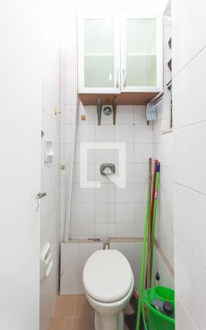 Apartamento à venda com 65m², 2 quartos e sem vagaBanheiro de serviço