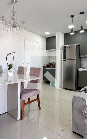 Apartamento para alugar com 51m², 2 quartos e 1 vagaSala