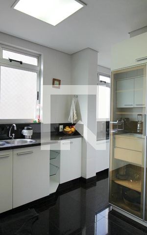 Apartamento para alugar com 105m², 3 quartos e 2 vagasCozinha