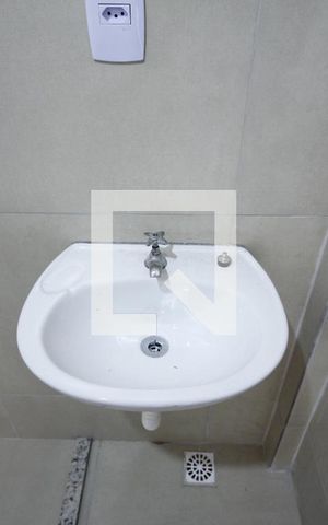 Apartamento para alugar com 60m², 1 quarto e sem vagaBanheiro