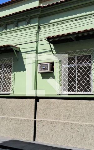 Casa para alugar com 103m², 3 quartos e 1 vaga Casa para alugar com 103m², 3 quartos e 1 vagaFachada