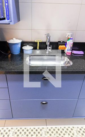 Apartamento à venda com 94m², 3 quartos e 2 vagas Apartamento à venda com 94m², 3 quartos e 2 vagasCozinha e Área de Serviço