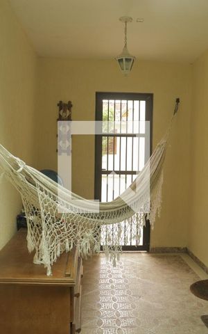 Casa à venda com 190m², 3 quartos e 2 vagasEntrada