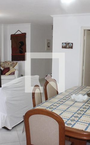Apartamento para alugar com 120m², 3 quartos e 1 vagaSala