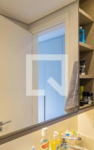 Apartamento à venda com 145m², 2 quartos e 3 vagas Apartamento à venda com 145m², 2 quartos e 3 vagasBanheiro da Suíte 2