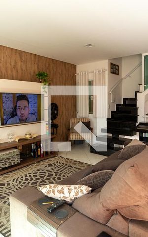 Casa à venda com 125m², 3 quartos e 3 vagasSala
