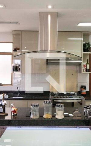 Apartamento à venda com 173m², 3 quartos e 3 vagas Apartamento à venda com 173m², 3 quartos e 3 vagasCozinha