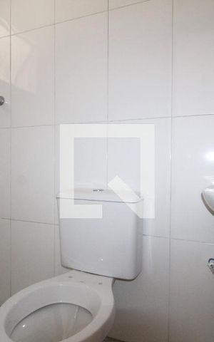 Casa de condomínio para alugar com 30m², 1 quarto e sem vagaBanheiro