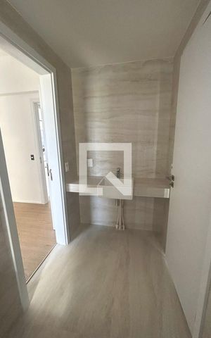 Apartamento à venda com 202m², 4 quartos e 3 vagasBanheiro 4