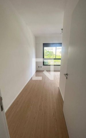 Apartamento à venda com 202m², 4 quartos e 3 vagasQuarto 2