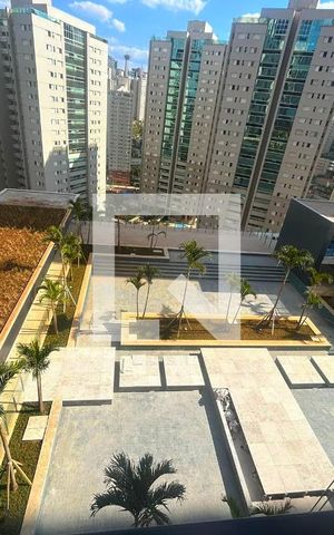 Apartamento à venda com 202m², 4 quartos e 3 vagasVista