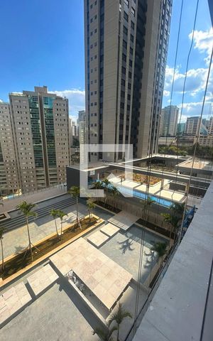 Apartamento à venda com 202m², 4 quartos e 3 vagasVista
