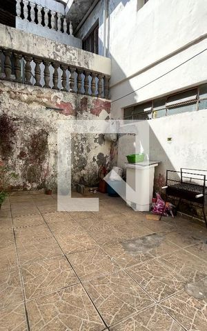 Casa à venda com 100m², 2 quartos e 2 vagas Casa à venda com 100m², 2 quartos e 2 vagasÁrea externa