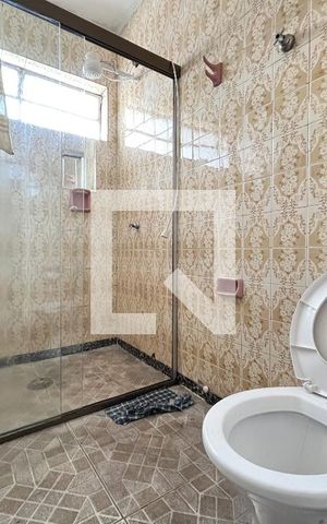 Casa à venda com 100m², 2 quartos e 2 vagas Casa à venda com 100m², 2 quartos e 2 vagasBanheiro