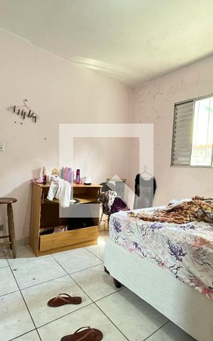 Casa à venda com 100m², 2 quartos e 2 vagas Casa à venda com 100m², 2 quartos e 2 vagasQuarto 2