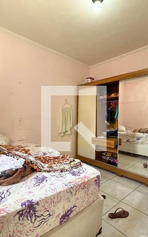 Casa à venda com 100m², 2 quartos e 2 vagas Casa à venda com 100m², 2 quartos e 2 vagasQuarto 2
