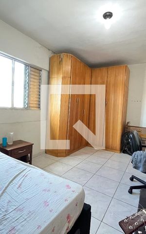 Casa à venda com 100m², 2 quartos e 2 vagas Casa à venda com 100m², 2 quartos e 2 vagasQuarto 1