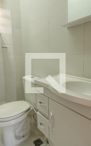 Apartamento à venda com 46m², 2 quartos e sem vagaBanheiro