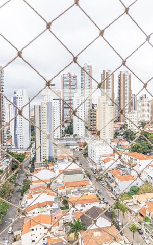 Apartamento à venda com 183m², 3 quartos e 4 vagas Apartamento à venda com 183m², 3 quartos e 4 vagasSuíte 2 - Vista