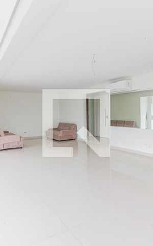 Apartamento à venda com 183m², 3 quartos e 4 vagas Apartamento à venda com 183m², 3 quartos e 4 vagasSala e Varanda