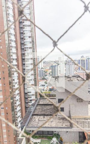 Apartamento à venda com 183m², 3 quartos e 4 vagas Apartamento à venda com 183m², 3 quartos e 4 vagasSala e Varanda - Vista