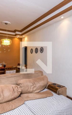 Casa à venda com 162m², 3 quartos e 2 vagas Casa à venda com 162m², 3 quartos e 2 vagasSala