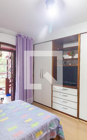 Casa à venda com 298m², 3 quartos e 2 vagas Casa à venda com 298m², 3 quartos e 2 vagasQuarto 3