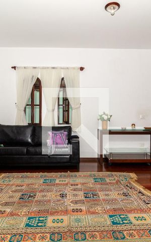 Casa à venda com 198m², 3 quartos e 2 vagasSala
