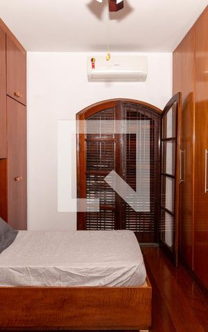 Casa à venda com 198m², 3 quartos e 2 vagasQuarto 3