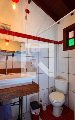 Casa à venda com 175m², 3 quartos e sem vaga Casa à venda com 175m², 3 quartos e sem vagaBanheiro 2