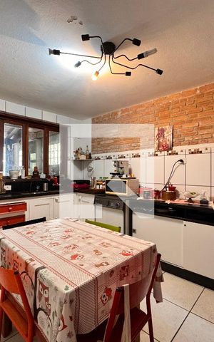 Casa à venda com 175m², 3 quartos e sem vaga Casa à venda com 175m², 3 quartos e sem vagaCozinha