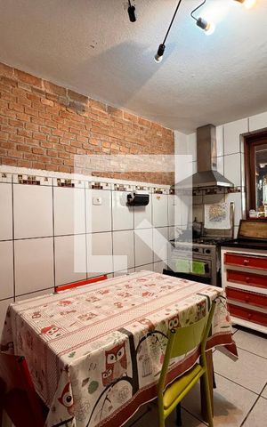 Casa à venda com 175m², 3 quartos e sem vaga Casa à venda com 175m², 3 quartos e sem vagaCozinha