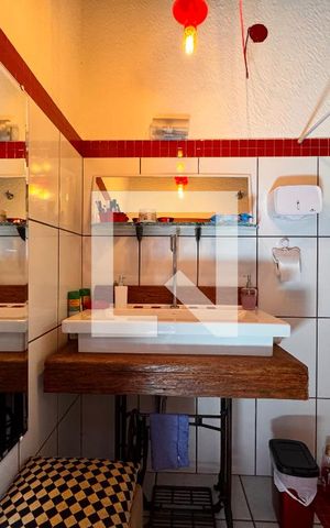 Casa à venda com 175m², 3 quartos e sem vaga Casa à venda com 175m², 3 quartos e sem vagaBanheiro 2