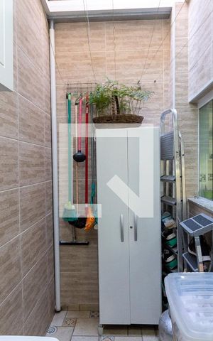 Casa de condomínio à venda com 78m², 2 quartos e 1 vagaÁrea de Serviço