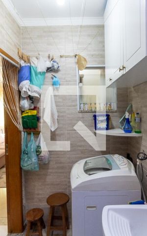 Casa de condomínio à venda com 78m², 2 quartos e 1 vagaÁrea de Serviço