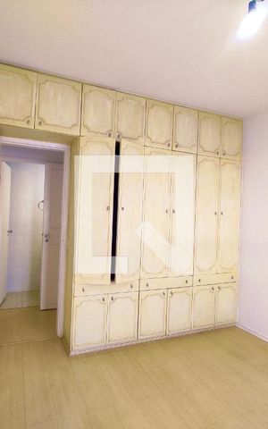 Apartamento para alugar com 125m², 3 quartos e 1 vaga Apartamento para alugar com 125m², 3 quartos e 1 vagaQuarto